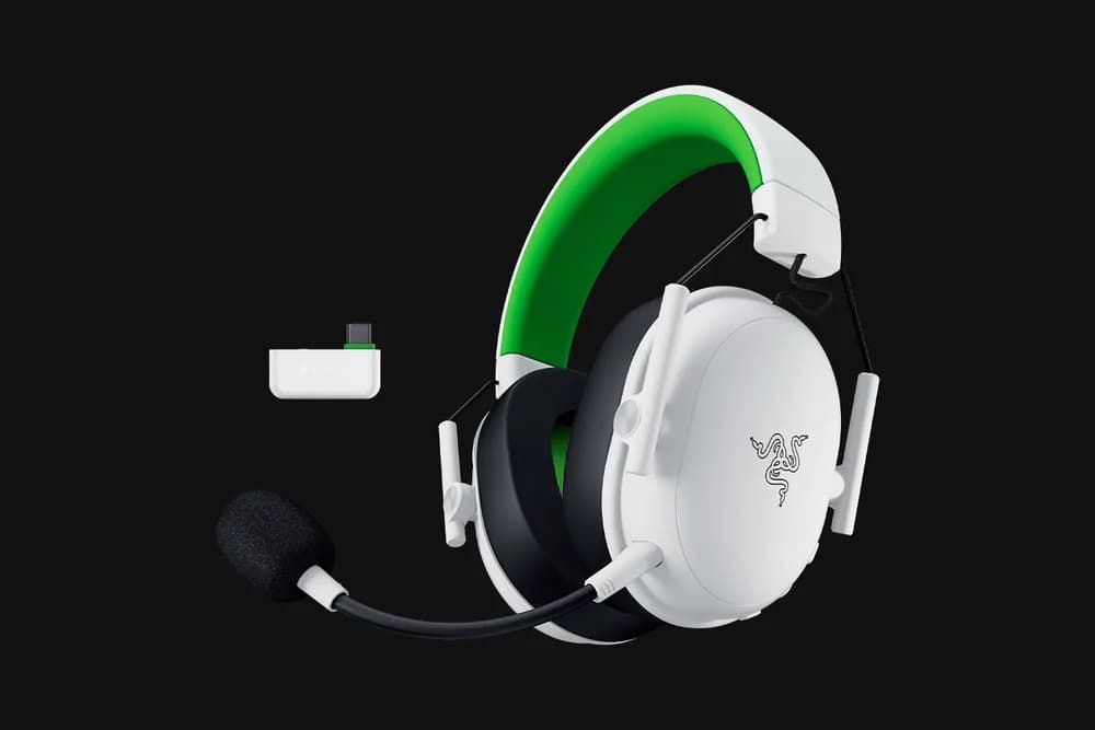 Casti wireless Razer Blackshark V3 X Hyperspeed for Xbox, microfon uni- directional, izolare fonică activă, sistem sunet 7.1, frecventa 20 - 28000, autonomie 70 ore, alb — miniatură
