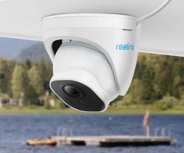 Camera de supraveghere Reolink RLC-520A; P324 Senzor: 1/2.7"CMOS Rezolutie video: 5 Megapixeli (2880X1616 pixeli) Cadre/secunda: 30 FPS Lentila fixa: 2.8mm Diafragma: F1.6 Unghi de vizualizare: orizontal: 110°/vertical: 57° Distanta iluminator IR: 30 m Numar LED-uri IR: 2 Microfon si difuzor