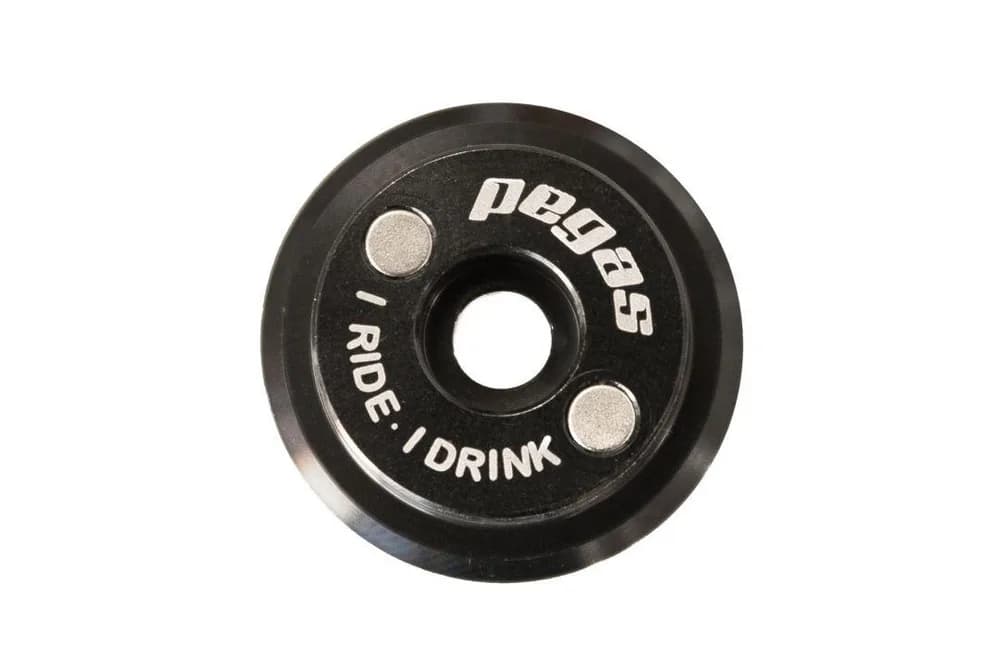 CAPAC TIJA GHIDON BEER CAP XHS-16, ALUMINIU CNC, 2 MAGNETI, PENTRU TIJA GHIDON 1-1/8, DIAMETRU 31.8MM, SURUB M6X30MM INCLUS, NEGRU — miniatură