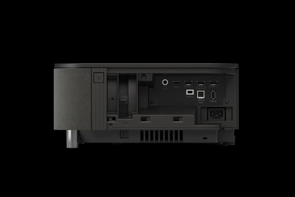 Epson Proiector Lifestudio Grand Plus EH-LS970B - Metallic black, Tehnologie 3LCD, LCD 0.62", 4000 Lumeni, Rezolutie: 4K, Aspect: 16:9, contrast: 5.000.000 : 1, Sursa lumina: Laser, Durata viata: 20.000 ore, Refresh rate: 384 Hz - 480 Hz, Suport HDR, Dimensiune ecran: 80 inchi - 150 inchi, Focus — miniatură