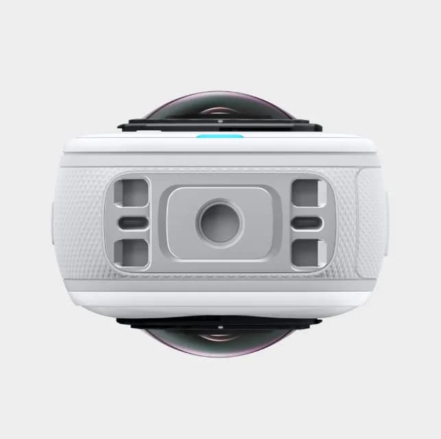 Insta360 X5. HD type: 8K Ultra HD, Maximum video resolution: 7680 x 3840 pixels, Maximum frame rate: 120 fps. Total megapixels: 72 MP, Optical sensor size: 25.4 / 1.28 mm (1 / 1.28"), Maximum image resolution: 11904 x 5952 pixels. Field of view (FOV) angle: 360°, Maximum focal length (35mm film — miniatură