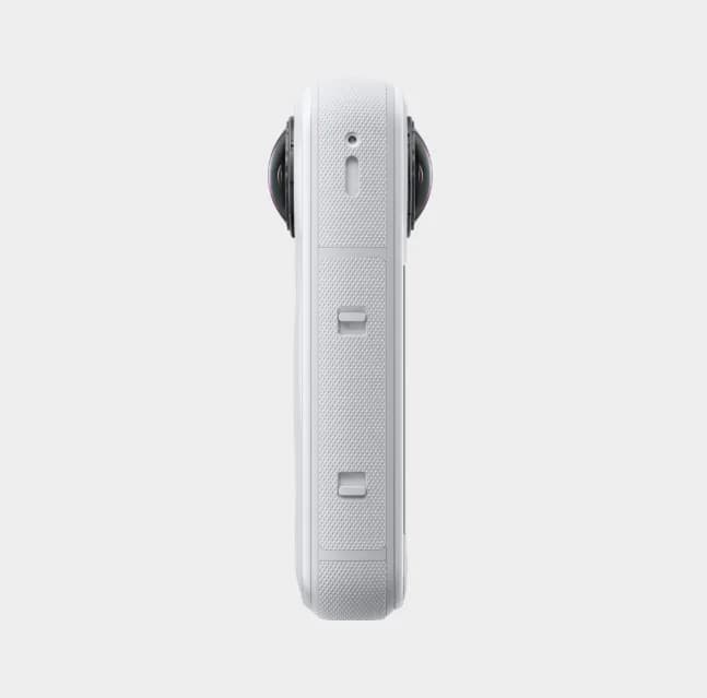 Insta360 X5. HD type: 8K Ultra HD, Maximum video resolution: 7680 x 3840 pixels, Maximum frame rate: 120 fps. Total megapixels: 72 MP, Optical sensor size: 25.4 / 1.28 mm (1 / 1.28"), Maximum image resolution: 11904 x 5952 pixels. Field of view (FOV) angle: 360°, Maximum focal length (35mm film — miniatură