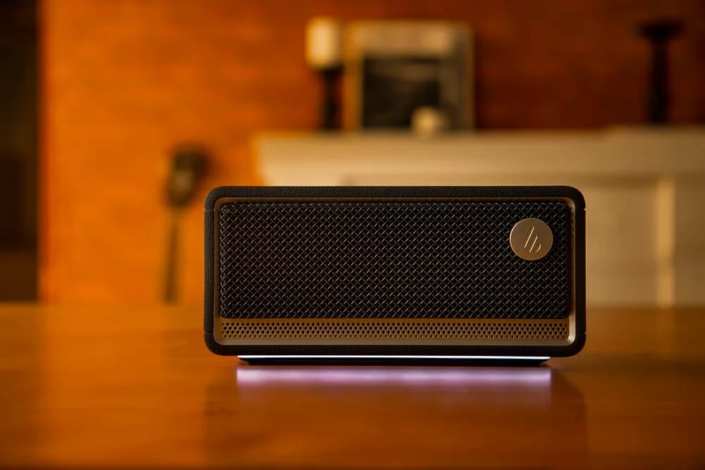 BOXE EDIFIER portabila bluetooth, RMS: 34W (8W + 8W + 18W), built-in Li-ion up to 9 hours, IP66, USB-C, black, "ES60-BK" — miniatură