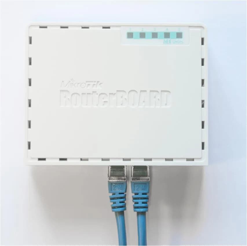 MIKROTIK 5-PORT GIGABIT ETHERNET ROUTER, RB750GR3, 5*10/100/1000Ethernet ports, CPU nominal frequency: 880 MHz, 2* CPU corecount, 4*CPU Threads count, Size of RAM: 256 MB, 5W — miniatură