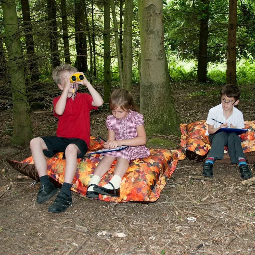 Seninătate sezonieră: Pernă de podea puf cu Frunze de toamnă – 100cm x 125cm — miniatură