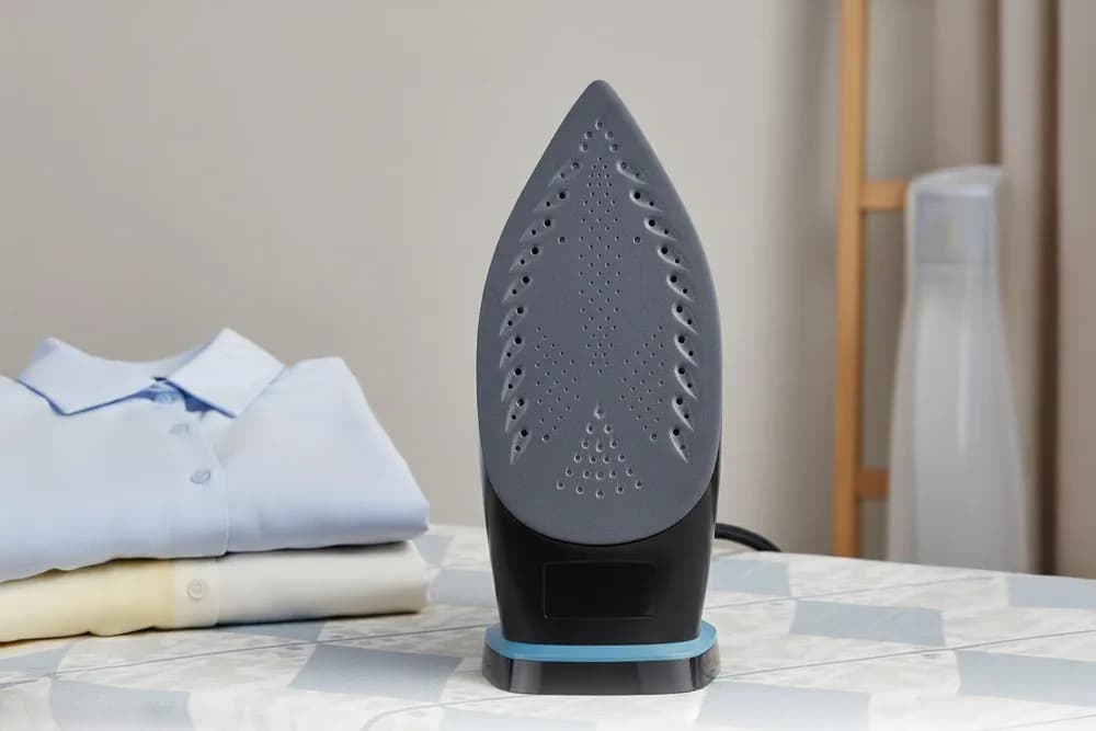 Fier de călcat HEINNER CeramiSoft HSI-A2400BLBK — miniatură