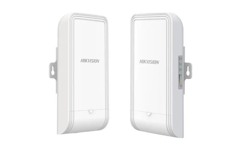 Kit Wireless Bridge Hikvision DS-3WF02-5AC/D 5Ghz 867Mbps 5KM, pana la 5km transmisie wireless, 867 Mbps 802.11ac wireless bridge, Built-in 12 dBi 2 x 2 MIMO antenna, Standard PoE, 2 × 10/100 Mbps RJ45 ports, dimensiuni: 90.8 mm × 187.87 mm × 57.87 mm, greutate: 0.26kg.