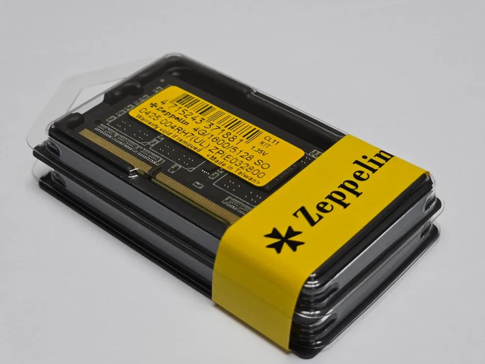 MEMORIE SODIMM Zeppelin DDR3 8GB frecventa 1600 MHz, (kit 2 x 4GB), low voltage, retail "ZE-SD3-8G1600V1.35-KIT" — miniatură