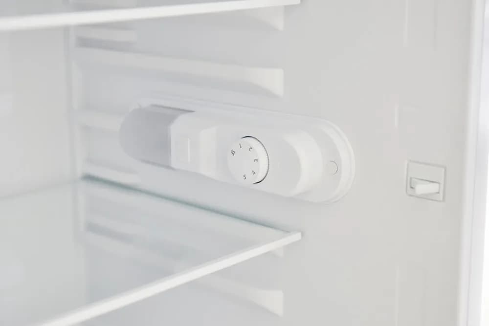 Combina frigorifica HEINNER HC-V288WDE++, 288 l, Clasa E, Dozator apa, Alb — miniatură