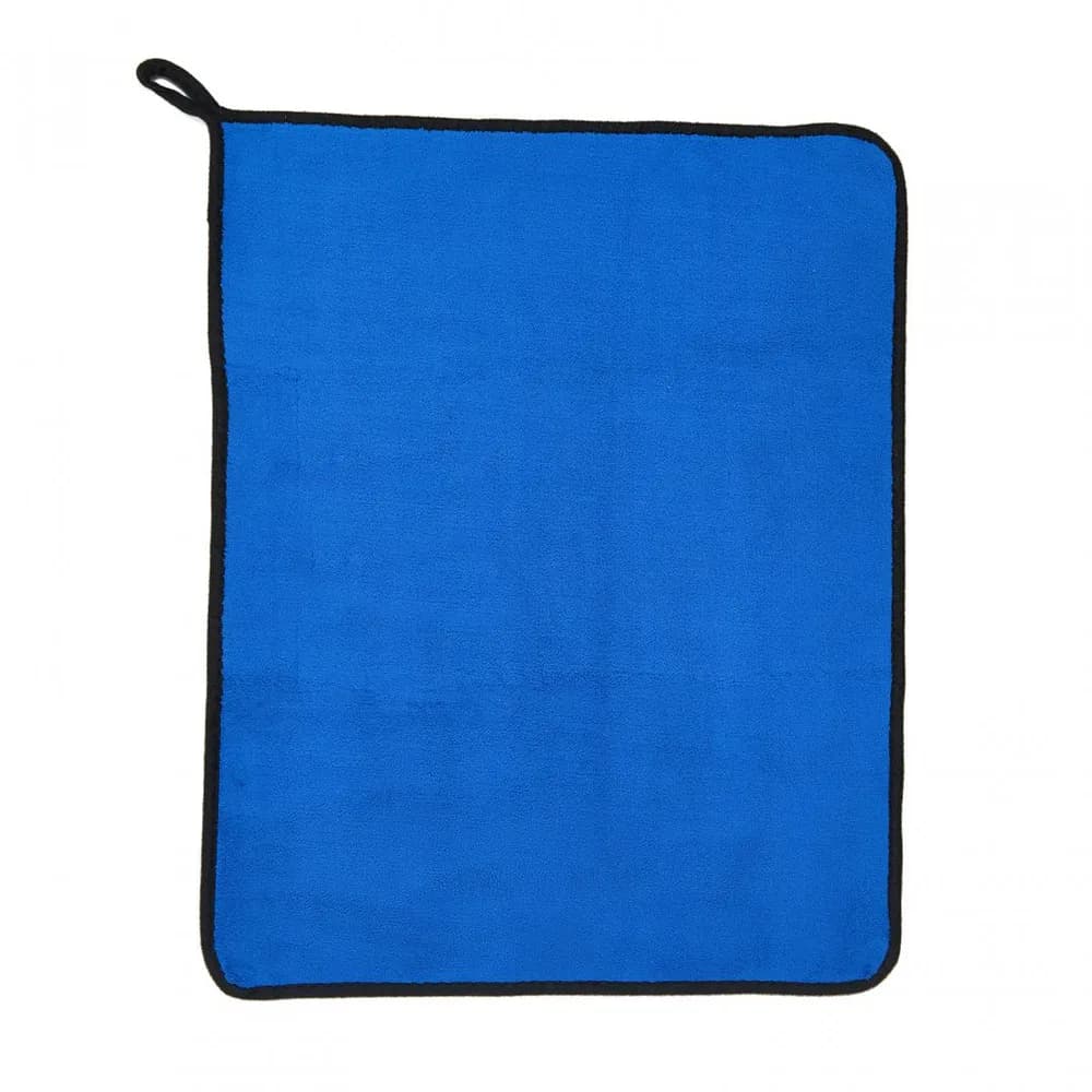 "Laveta Auto Microfibra 38x45cm. Este speciala pentru curatarea masinii, este fabricata dintr-o microfibra ultra-groasa premium de 800 GSM care asigura capacitatea superioara de absorbtie a apei, moliciune si rezistenta
Material:85% poliester si 15% poliamida
Diverse culori uni "