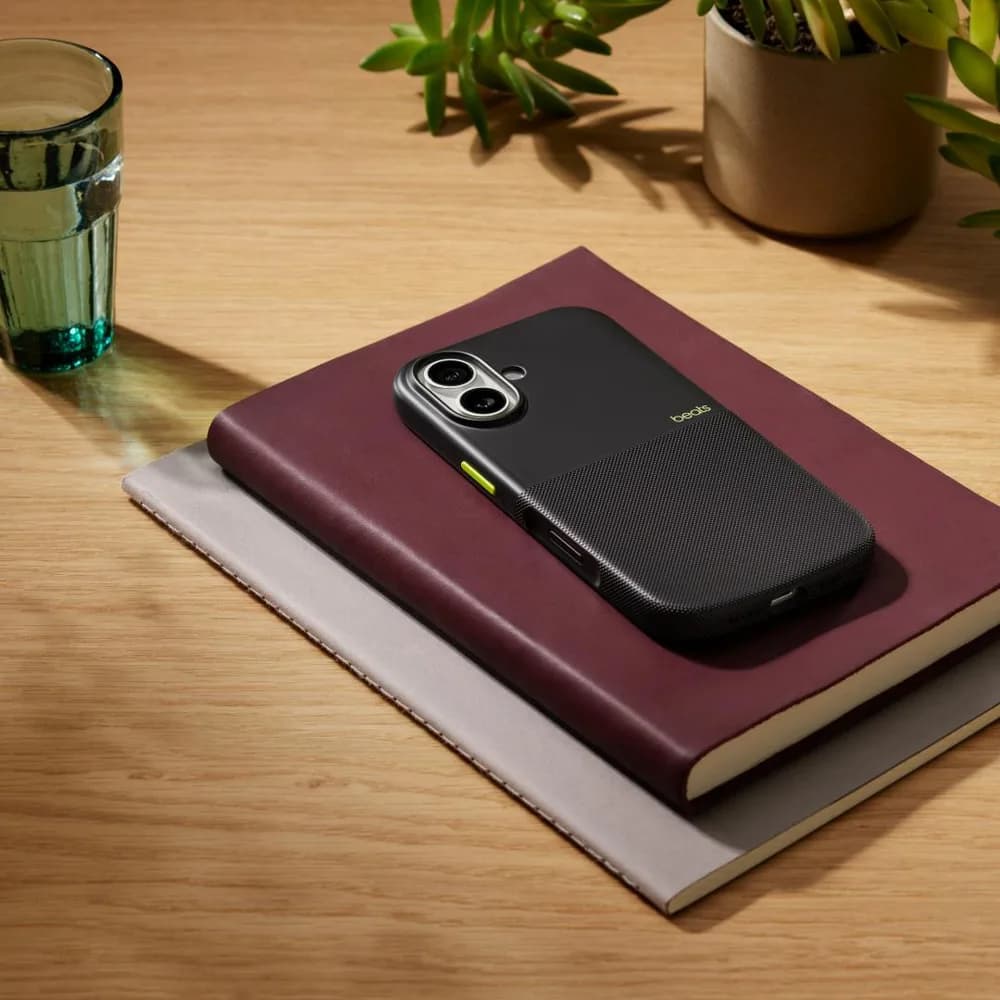 Beats iPhone 17 Rugged Case with MagSafe and Camera Control - Everest Black — miniatură