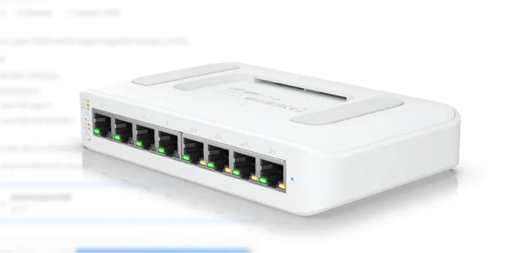 Ubiquiti UniFi 8 port switch, USW-LITE-8-POE, 8 x 10/100/1000 Mbe RJ 45 ports, 4 x POE, 8 Gbps, buget POE: 52W, SMB layer 2 PoE GbE switch, dimensiuni: 99.6 x 163.7 x 31.7 mm. — miniatură