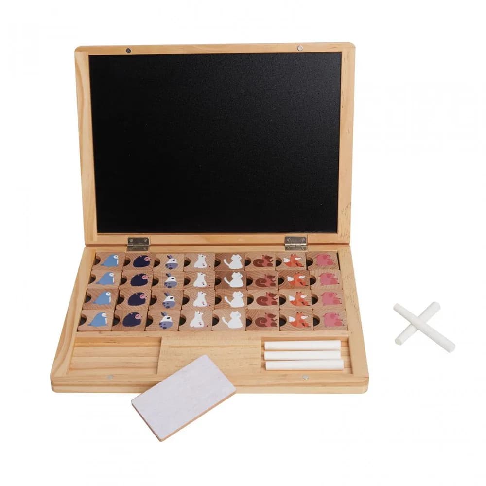 TABLA DIN LEMN CU 39 DE PIESE, MOMKI