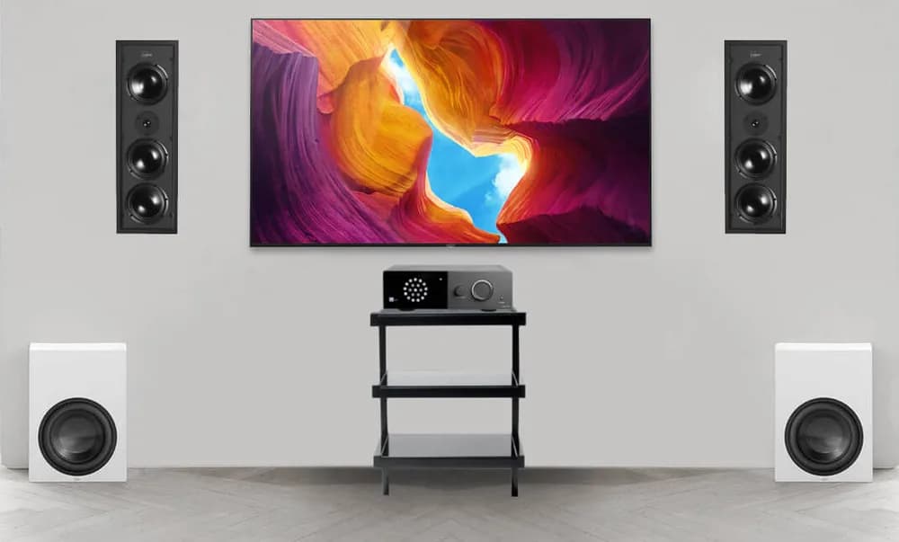 Sistem Stereo Lyngdorf cu amplif. TDAI-1120 + boxe ingropate in perete full-range D-500 + 2x Subwoofer BW-2
