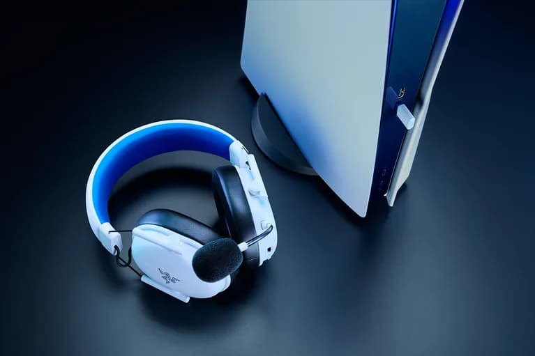 Casti wireless Razer Blackshark V3 X Hyperspeed for Playstation, microfon uni- directional, izolare fonică activă, sistem sunet 7.1, frecventa 20 - 28000, autonomie 70 ore, alb — miniatură