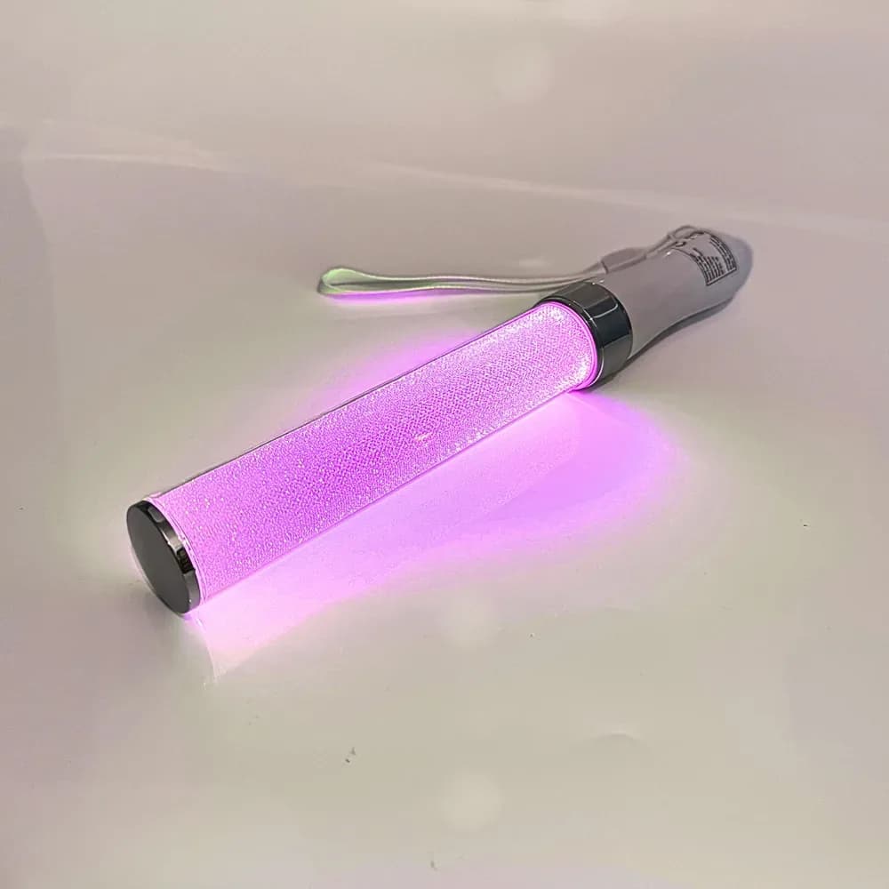 Torță luminoasă cu schimbare de culoare — miniatură