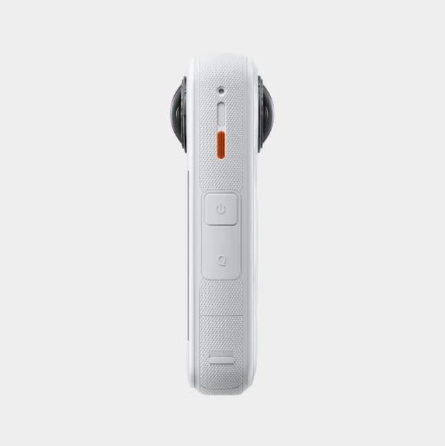 Insta360 X5. HD type: 8K Ultra HD, Maximum video resolution: 7680 x 3840 pixels, Maximum frame rate: 120 fps. Total megapixels: 72 MP, Optical sensor size: 25.4 / 1.28 mm (1 / 1.28"), Maximum image resolution: 11904 x 5952 pixels. Field of view (FOV) angle: 360°, Maximum focal length (35mm film — miniatură