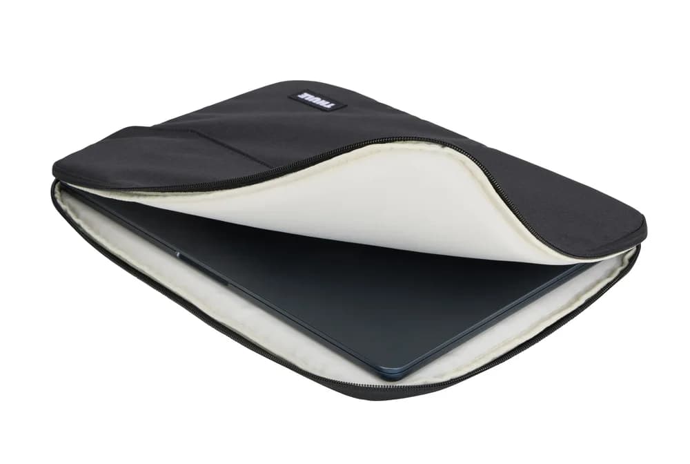 Husa laptop THULE Lithos MacBook Air 15", Black TLS115 3205458 — miniatură