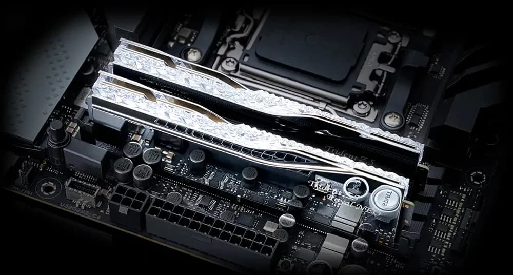 Memorie G.SKILL TRIDENT Z5 ROYAL RGB DDR5 2X16GB 6000MHZ CL28-36 "F5-6000J2836G16GX2-TR5NS" — miniatură