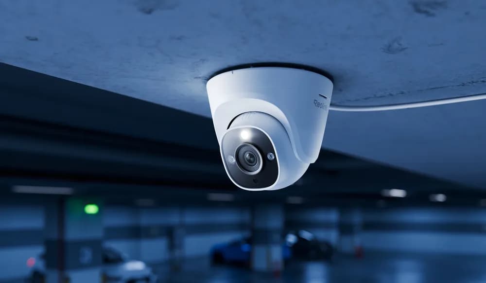 "Camera de supraveghere Turret Reolink RP-PCT12M; Senzor:1/2.49" CMOS Sensor Rezolutie video:12 Megapixeli(4512x2512 pixeli) Cadre/secunda: 25 FPS Lentila fixa: 2.8mm Unghi de vizualizare: orizontal: 100.4°/ vertical: 50.6°/ diagonal: 123° Distanta iluminator IR: 30m Microfon si difuzor incorporat