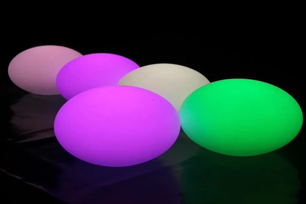 Pietricică luminoasă cu schimbare de culoare (mare) — miniatură