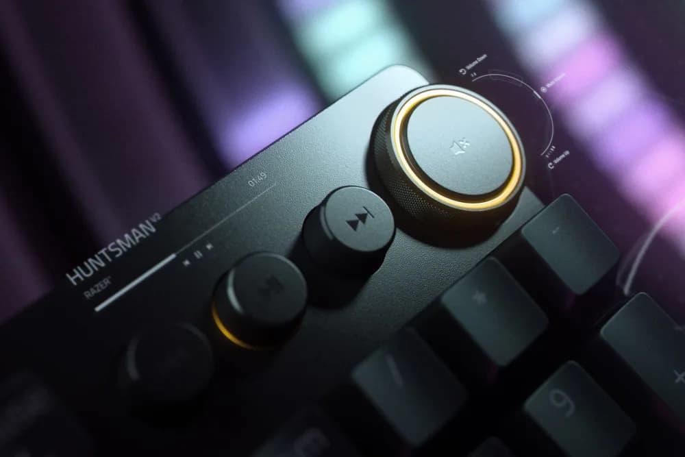 Tastatura Huntsman V2 Gaming Purple Switch - DE Layout Black "RZ03-03931000-R3G1" — miniatură