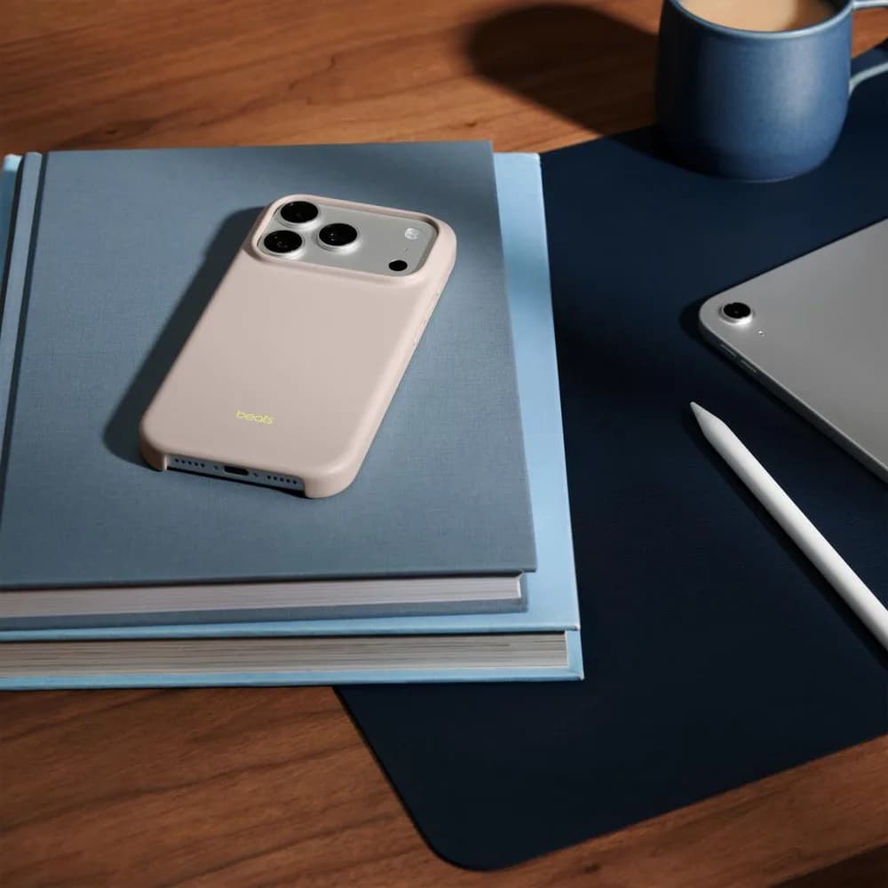 Beats iPhone Air Case with MagSafe and Camera Control - Lime Stone — miniatură