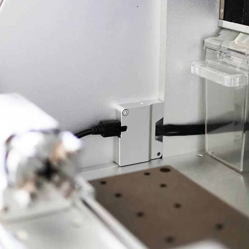 Accesoriu gravator laser Makera Carvera 4th Axis Module – Harmonic Drive Version — miniatură
