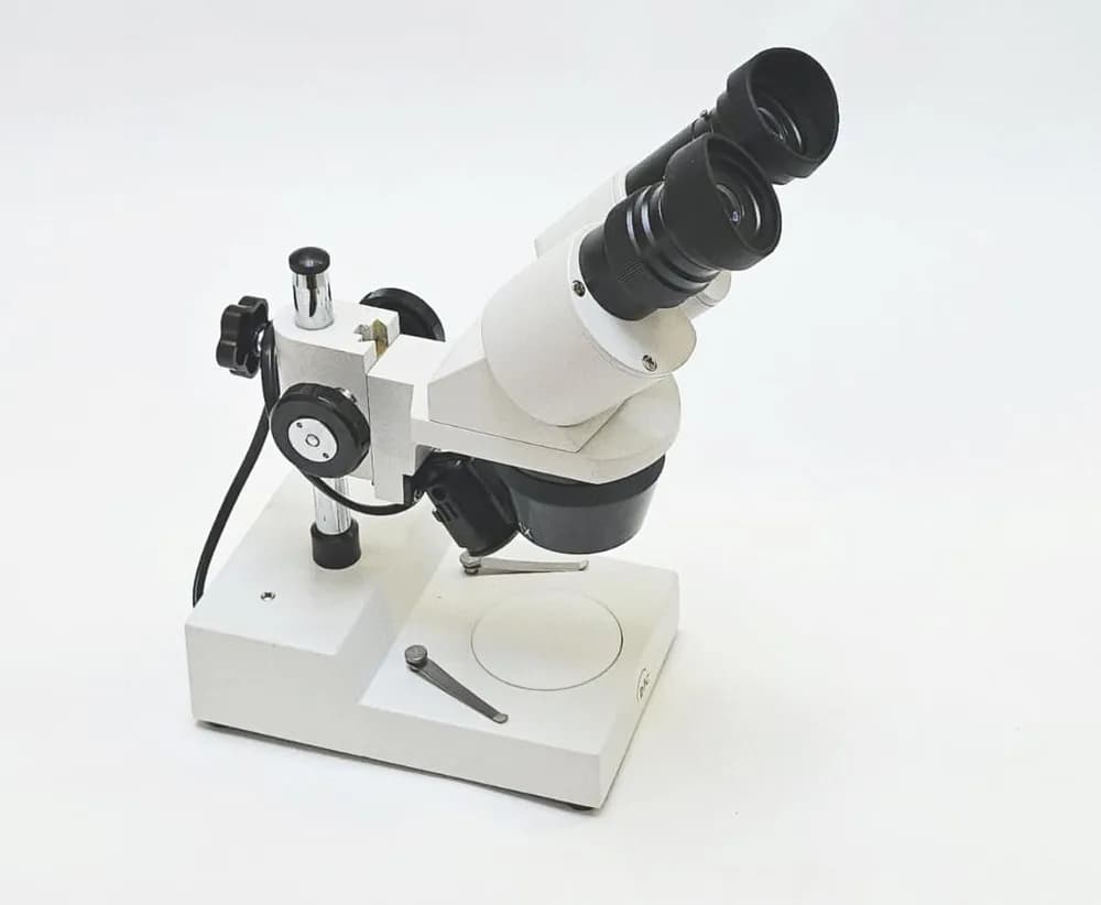 Stereomicroscop STM6b cu iluminare superioară (20x/40x/80x)