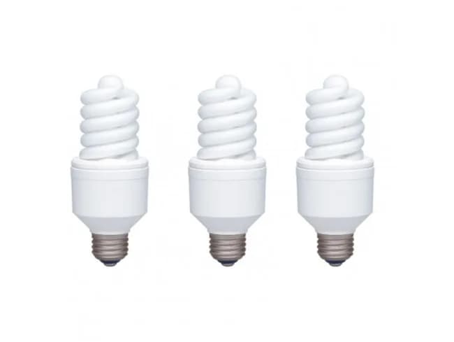SET 3 becuri fluorescent Panasonic, soclu E27, putere 18W, forma spirala, lumina alb calda, alimentare 220 - 240 V, "EFD18E27HD-3"