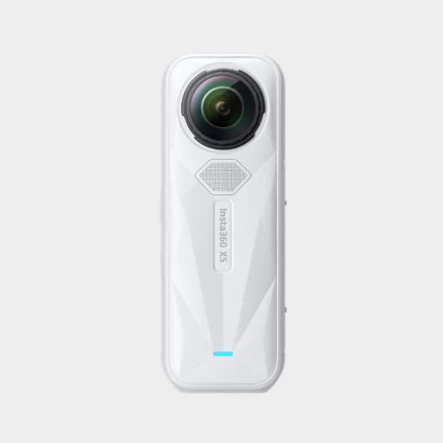 Insta360 X5. HD type: 8K Ultra HD, Maximum video resolution: 7680 x 3840 pixels, Maximum frame rate: 120 fps. Total megapixels: 72 MP, Optical sensor size: 25.4 / 1.28 mm (1 / 1.28"), Maximum image resolution: 11904 x 5952 pixels. Field of view (FOV) angle: 360°, Maximum focal length (35mm film — miniatură
