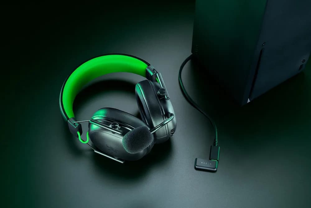 Casti wireless Razer Blackshark V3 X Hyperspeed for Xbox, micrfon uni- directional, izolare fonică activă, sistem sunet 7.1, frecventa 20 - 28000, autonomie 70 ore, negru — miniatură