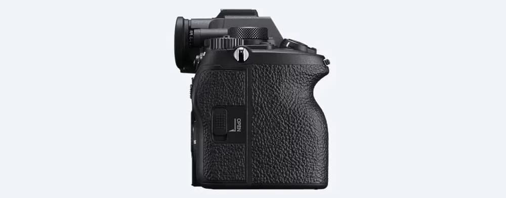 APARAT FOTO SONY Α7R V CU SENZOR DE IMAGINE FULL FRAME — miniatură