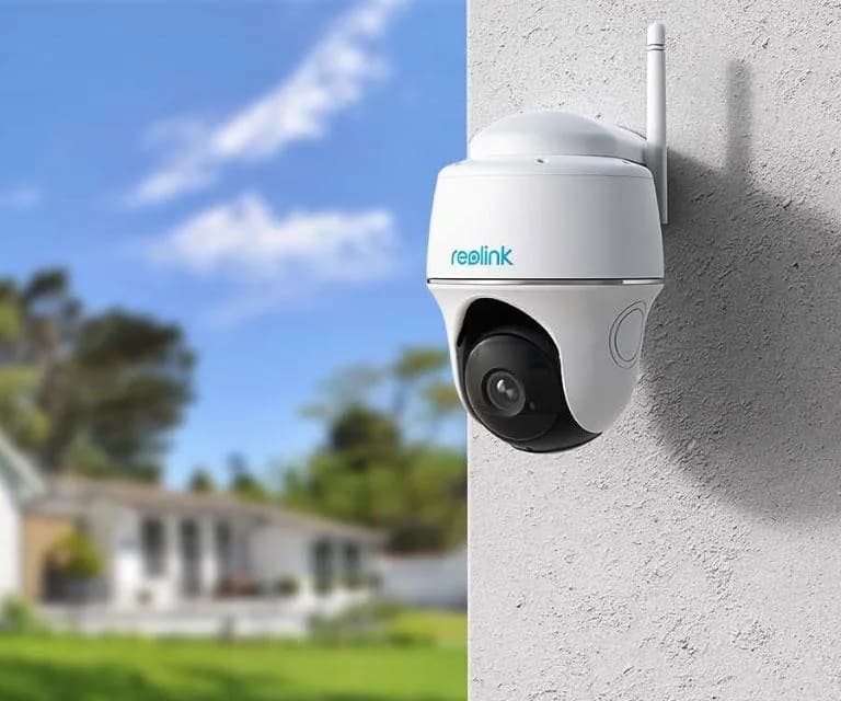 Camera de supraveghere Reolink Argus PT; ARGUS SERIES B430 Senzor: 1/2.7" CMOS Rezolutie video: 5 Megapixeli (2880 x 1616 pixeli) Cadre/secunda: 15 FPS Lentila fixa: 4mm Unghi de vizualizare: orizontal: 90°/ vertical: 47°/ diagonal: 110° Distanta iluminator IR: 10 m Numar LED-uri IR: 2 Microfon si