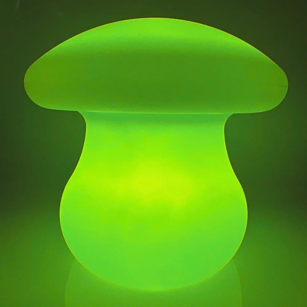 Ciupercă luminoasă cu schimbare de culoare — miniatură