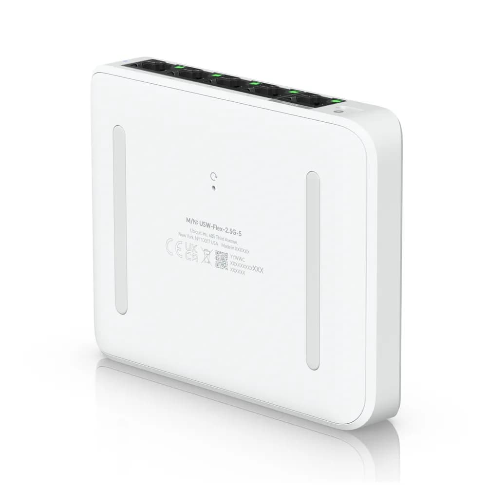 Ubiquiti 5-port 2.5G switch that can be powered with PoE or a USB-C adapter; 4x 2.5 GbE ports, 2.5 GbE PoE input port for power "USW-FLEX-2.5G-5-EU" — miniatură