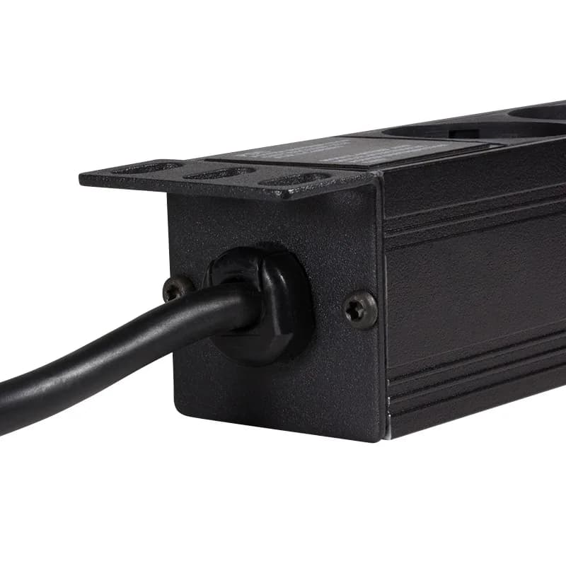 PDU LOGILINK 1U pt. rack 19 inch, 9 prize Schuko, intrare Schuko, max 16 A, 2 m, "PDU9C03" — miniatură