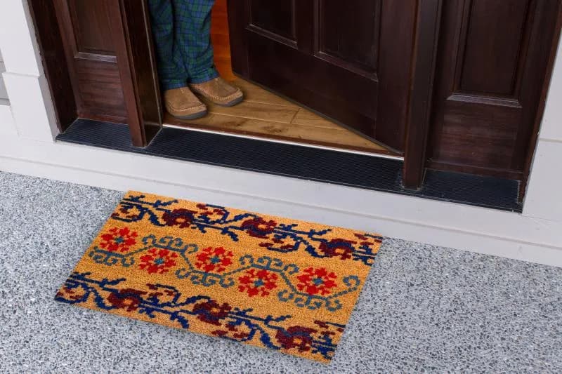 COVORAS INTRARE ANTIDERAPANT TRADITIONAL OLTENIA, HEINNER HOME — miniatură