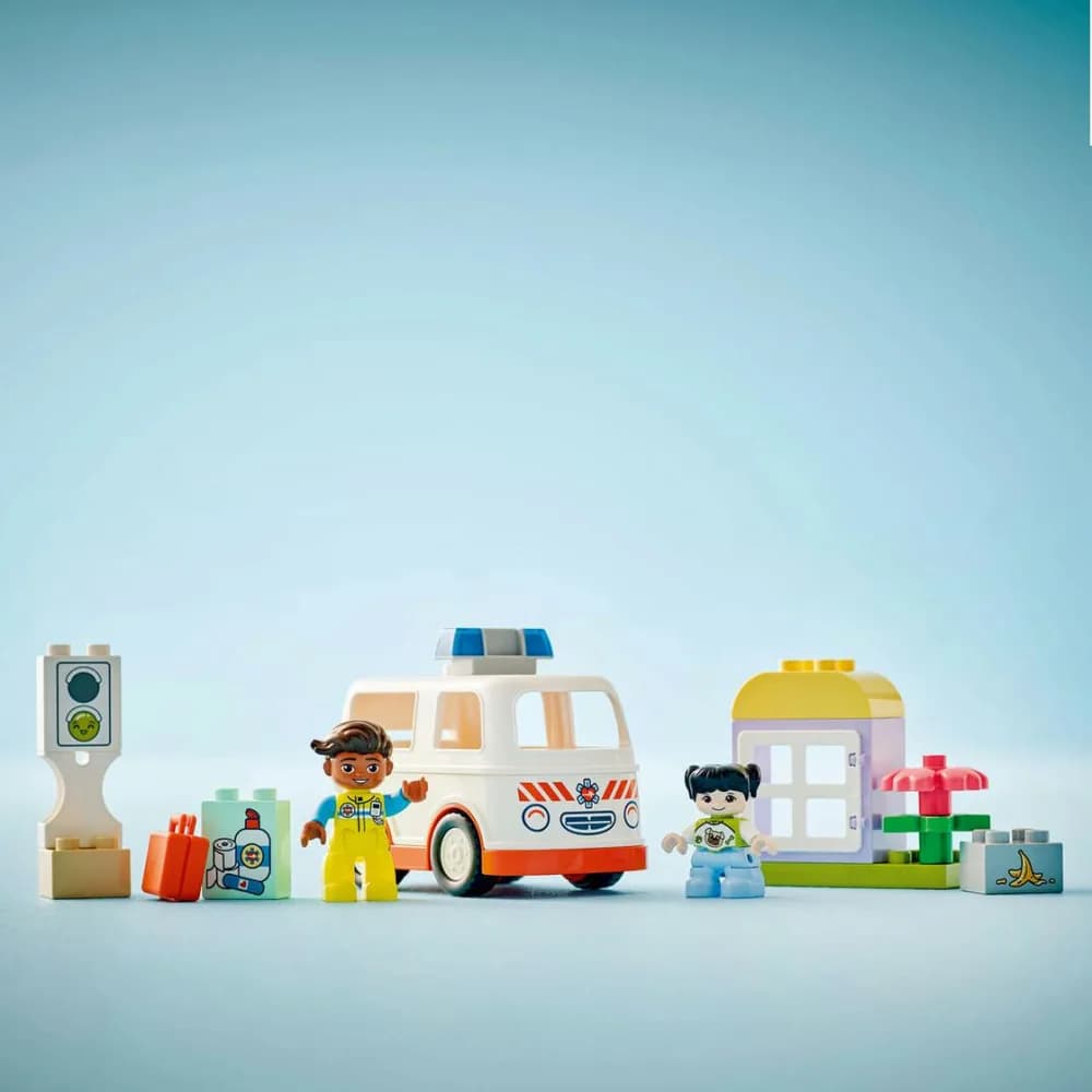 AMBULANTA SI SOFER, LEGO 10447 — miniatură