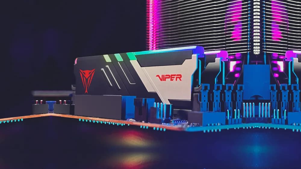 Memorie DDR PATRIOT - gaming DDR5 64GB, frecventa 6000MHz, latenta CL30, 32GB x 2 module, radiator negru, iluminare RGB, VIPER VENOM RGB "PVVR564G600C30 — miniatură