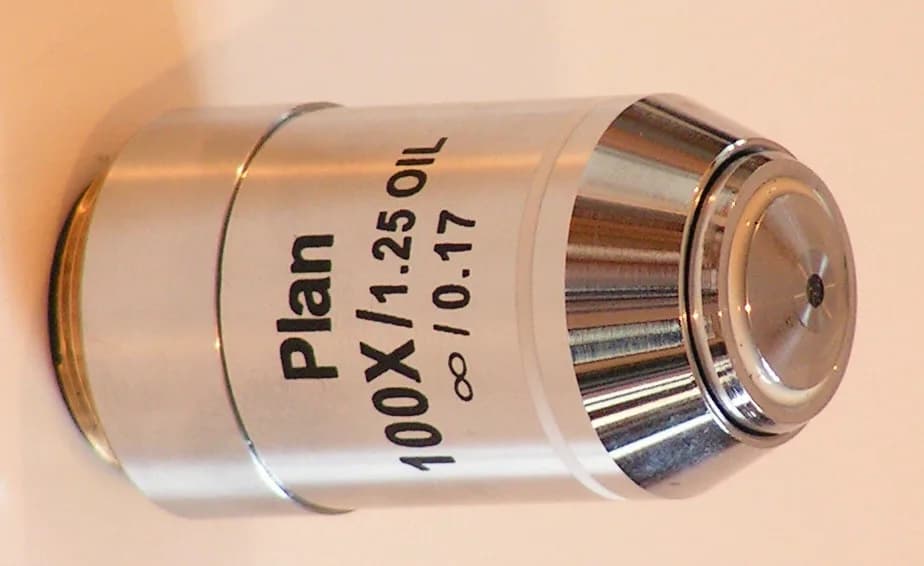 Planobjektív (100x, infinity)