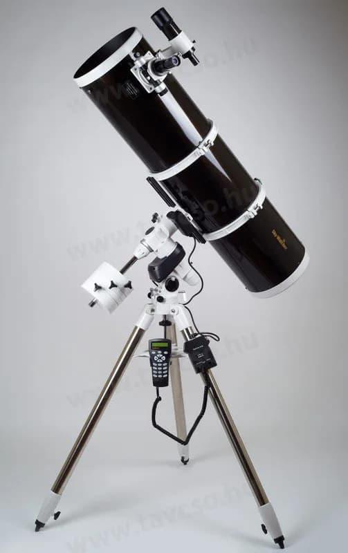 Telescop Newton SkyWatcher 250/1200 cu Crayford cu microfocalizare, pe montură EQ5 GoTo