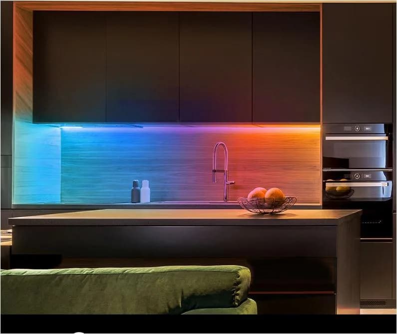 TP-Link Tapo L930-10 Smart light strip kit, 16 milioane culori 300 LED- uri RGB +300 LED-uri albe, 2 x 5m, dimensiuni: 5000 × 10 × 30 mm fiecare, Wi-Fi Protocol: IEEE 802.11b/g/n, Frecventa: 2.4 GHz, 2000 lm, 2500–6500 K. — miniatură