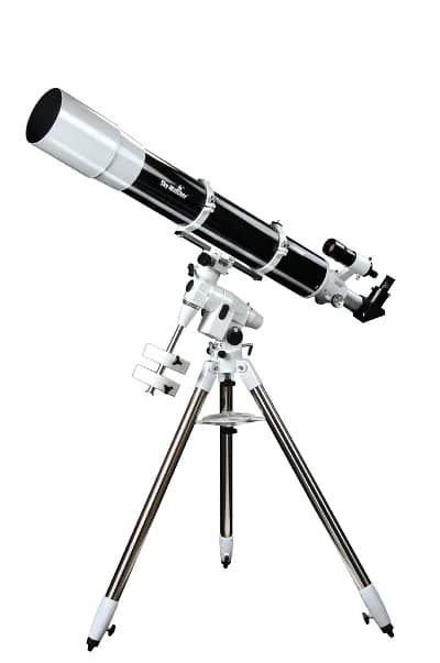 150/1200 SkyWatcher Evostar-150 refraktor EQ5 goto mechanikán