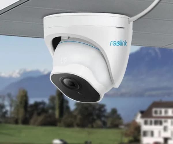 Camera de supraveghere Reolink RLC-820A; P334 Senzor: 1/2.49"CMOS Rezolutie video: 8 Megapixeli (3840 x 2160 pixeli) Cadre/secunda: 25 FPS Lentila fixa: 2.8mm Diafragma: F1.6 Unghi de vizualizare: orizontal: 105°/vertical: 56° Distanta iluminator IR: 30 m Numar LED-uri IR: 2 Microfon si difuzor