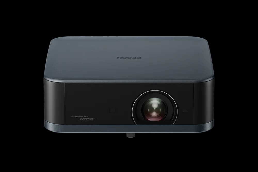 PROIECTOR EPSON EF-62N METALLIC NAVY, 700 Lumeni, Rezolutie: 4K PRO- UHD, Aspect ratio: 16:9, Contrast: 5.000.000:1, Refresh rate: 192 Hz - 240 Hz, Suport HDR, Dimensiuni ecran proiectie: 30'-150", Distanta proiectie:0.8-4m, Interfata: USB 2.0-A, USB 2.0 Tip B (numai pentru service), Jack plug out