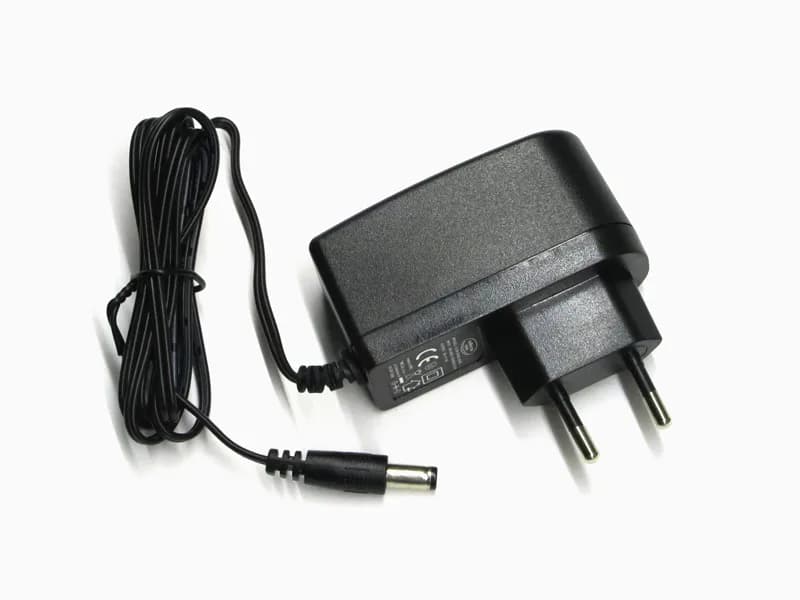 Alimentator 6V 1A (funcționează la 220V)