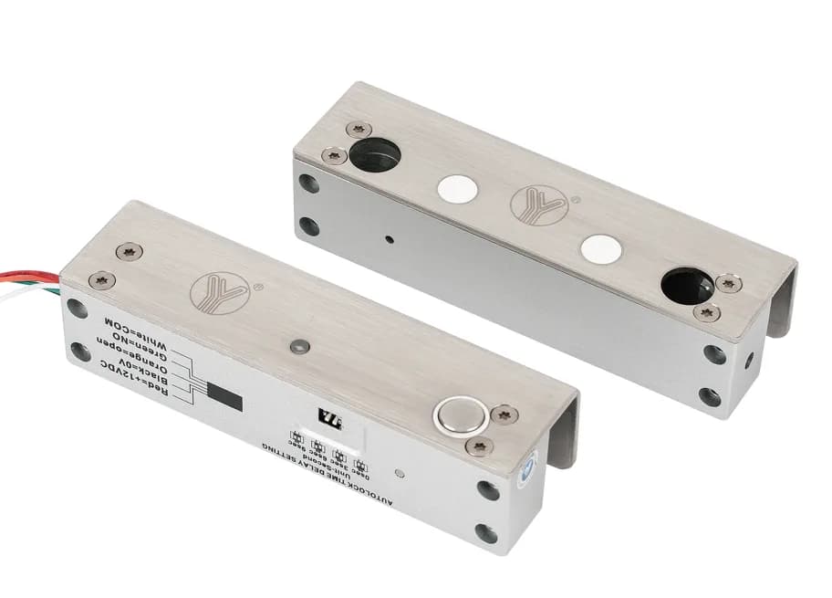 Bolt electric dublu cu actiune electromagnetica, monitorizare, temporizare si LED de stare: Tensiune de alimentare: 12 Vcc; Curent absorbit: 360 mA -in repaus / 2000 mA - la declansare; Forta de retinere: 9806 N (1000 kgf); Temporizare: 0/3/6/9 secunde; Senzor usa: NO/COM; Distanta maxima de