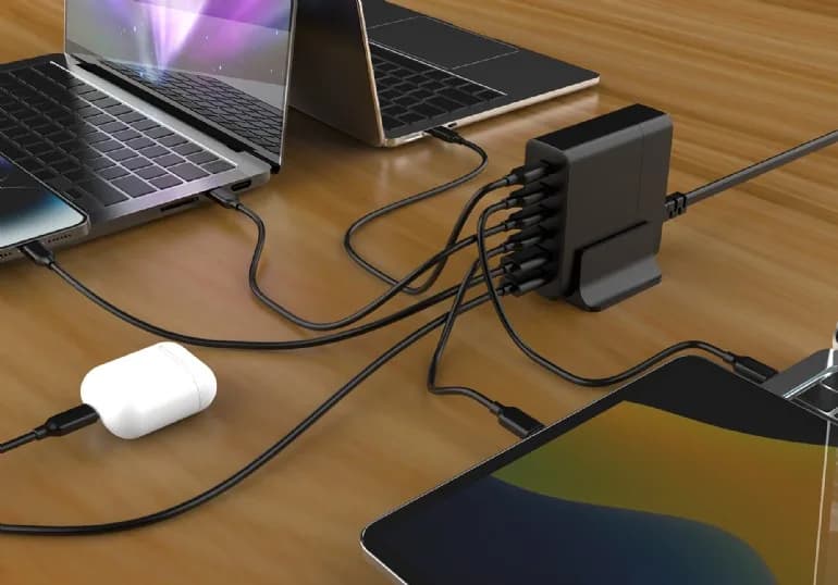 ALIMENTATOR retea 220V GEMBIRD, universal, 2 x USB-A + 4 x USB-C 3A, max. 75W PD GaN, protectie: scurtcircuit, supraincarcare, supratensiune, supraincalzire, cablu 1.5m, negru, "TA-UC-2A4C-PD75-01-BK" — miniatură