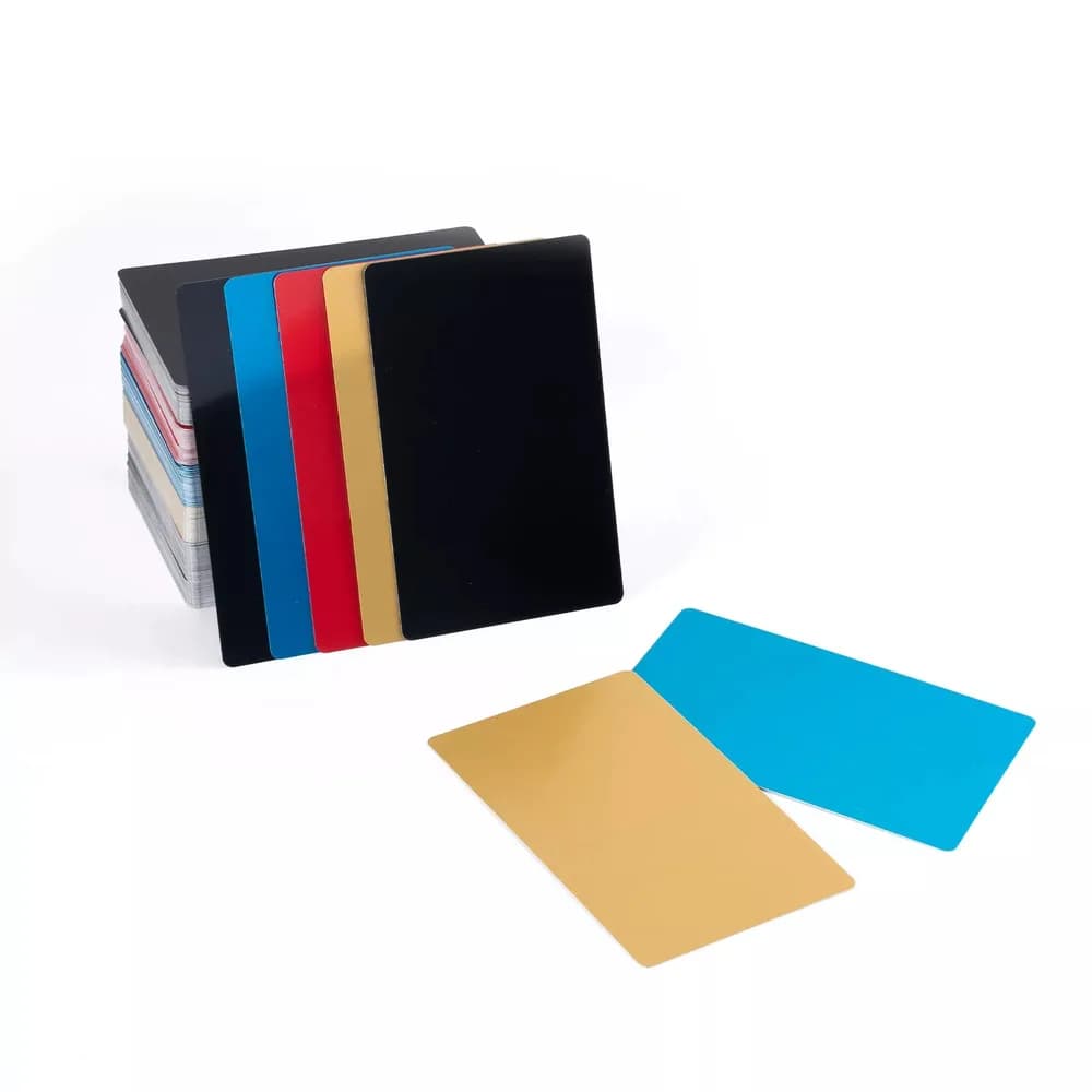 Material pentru gravare laser xTool Multicolor Aluminum Business Cards (300 buc) — miniatură